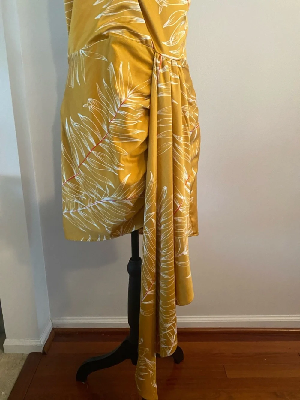 Camila Coelho size XL halter leaf print dress excellent condition - Picture 3 of 11